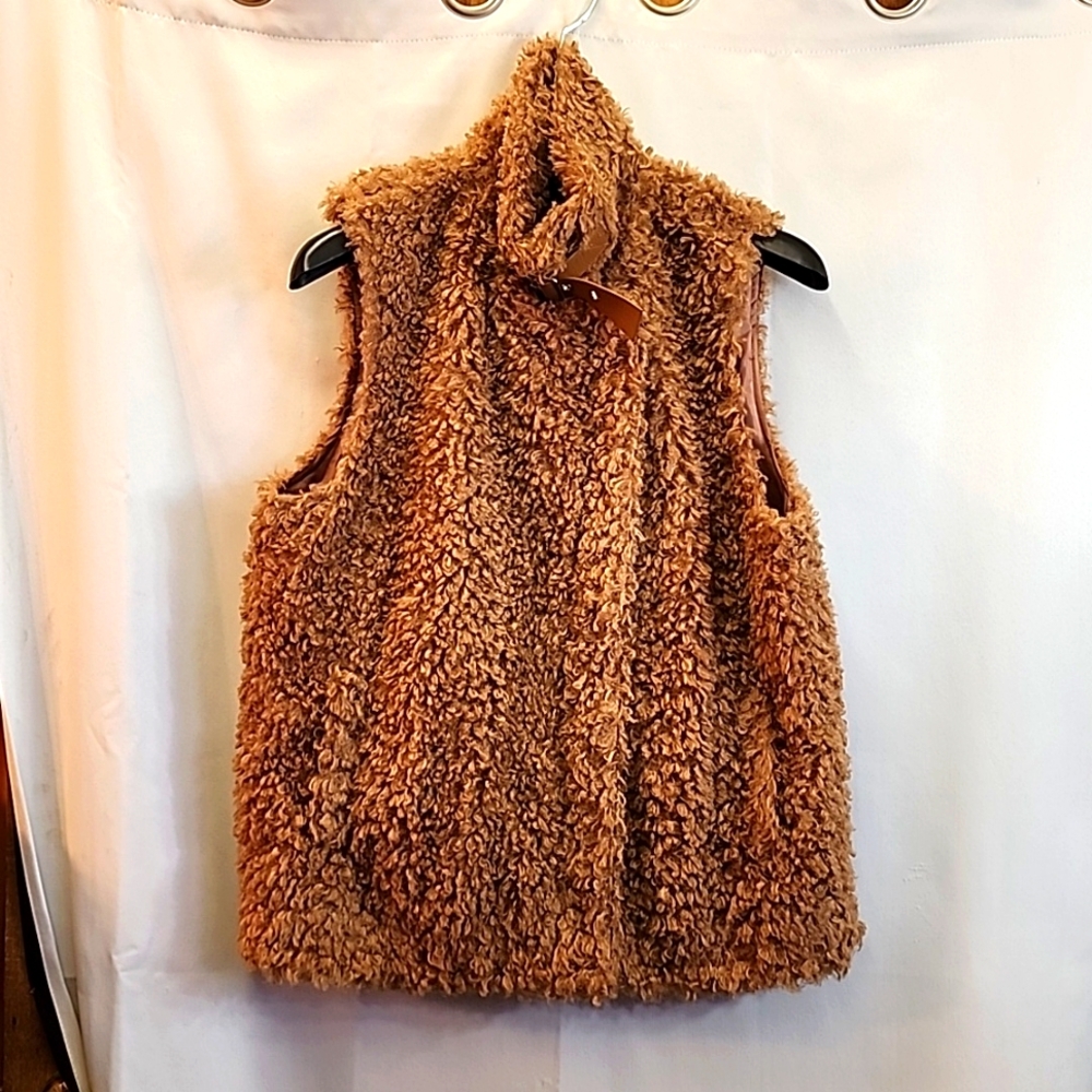 (9771) NWT INC full zip vest - Picture 1 of 5
